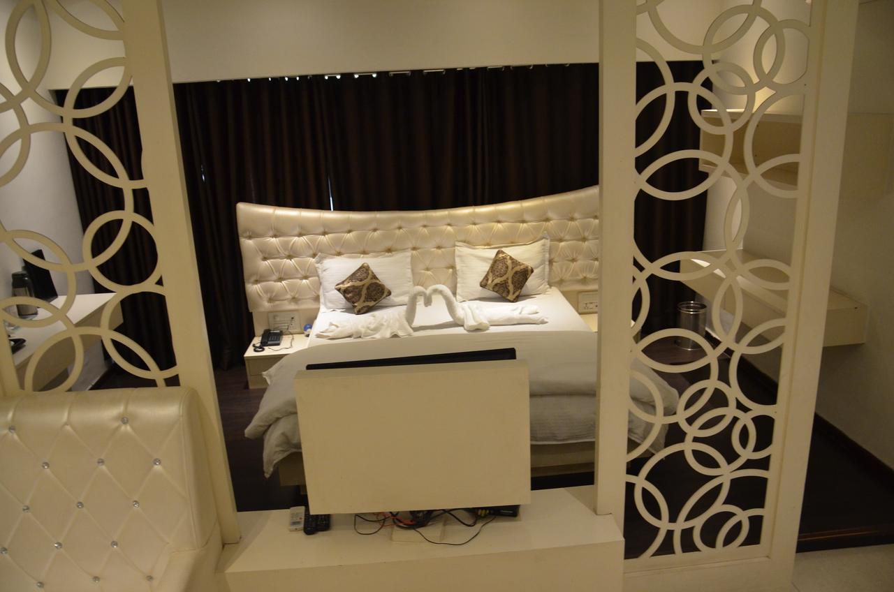Hotel Aroma Inn Sirsa Екстер'єр фото