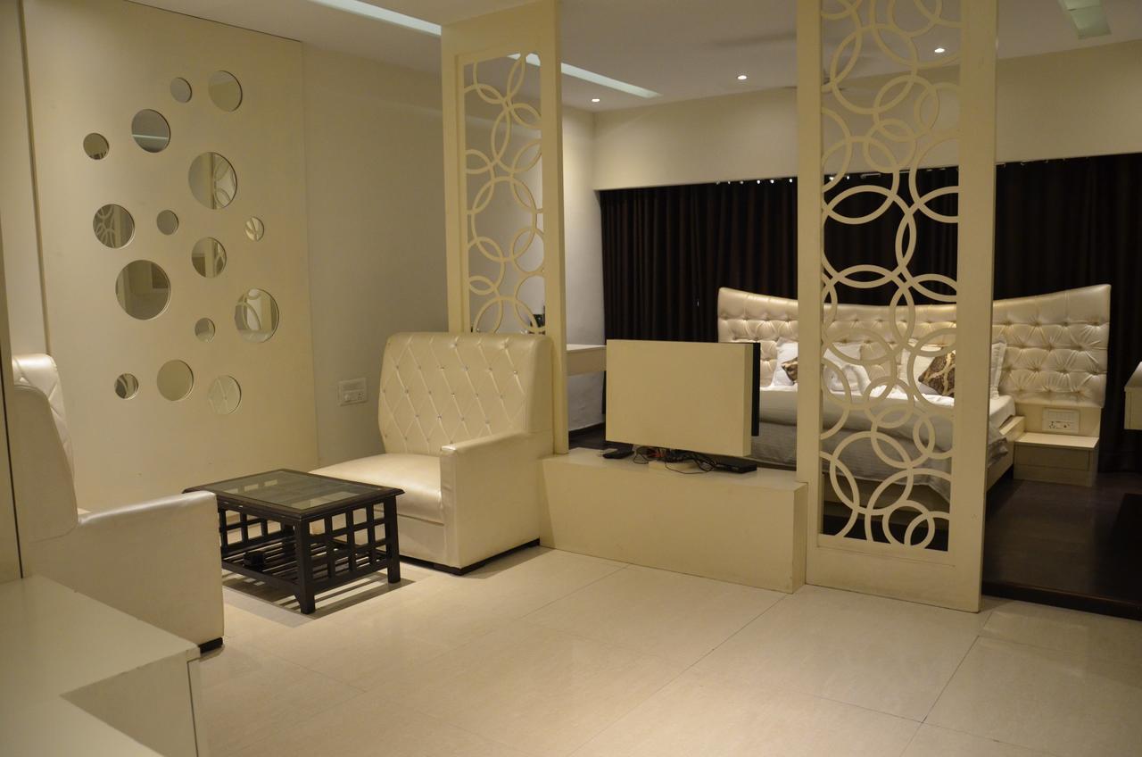 Hotel Aroma Inn Sirsa Екстер'єр фото